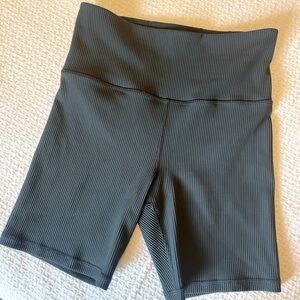 Athleta Elation Rib 7" Short